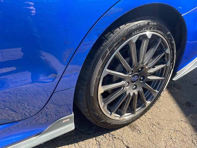 レヴォーグ ２．０ＳＴＩスポーツアイサイト　サンルーフ／ＳＴＩマフラー／ＳＴＩフロントアンダースポイラー／ＳＴＩエアロ／純正ナビ／Ｂｌｕｅｔｏｏｔｈ／ＴＶ／バックカメラ／純正１８インチアルミ／クルコン／パドルシフト／ＳＴＩタワーバー（33枚目）