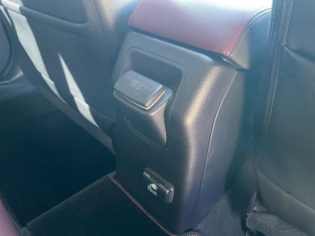 レヴォーグ ２．０ＳＴＩスポーツアイサイト　サンルーフ／ＳＴＩマフラー／ＳＴＩフロントアンダースポイラー／ＳＴＩエアロ／純正ナビ／Ｂｌｕｅｔｏｏｔｈ／ＴＶ／バックカメラ／純正１８インチアルミ／クルコン／パドルシフト／ＳＴＩタワーバー（56枚目）