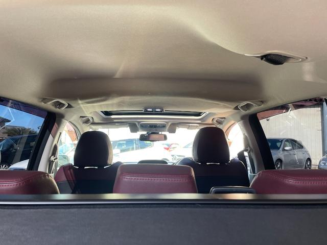 レヴォーグ ２．０ＳＴＩスポーツアイサイト　サンルーフ／ＳＴＩマフラー／ＳＴＩフロントアンダースポイラー／ＳＴＩエアロ／純正ナビ／Ｂｌｕｅｔｏｏｔｈ／ＴＶ／バックカメラ／純正１８インチアルミ／クルコン／パドルシフト／ＳＴＩタワーバー（59枚目）