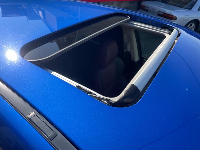 レヴォーグ ２．０ＳＴＩスポーツアイサイト　サンルーフ／ＳＴＩマフラー／ＳＴＩフロントアンダースポイラー／ＳＴＩエアロ／純正ナビ／Ｂｌｕｅｔｏｏｔｈ／ＴＶ／バックカメラ／純正１８インチアルミ／クルコン／パドルシフト／ＳＴＩタワーバー（69枚目）