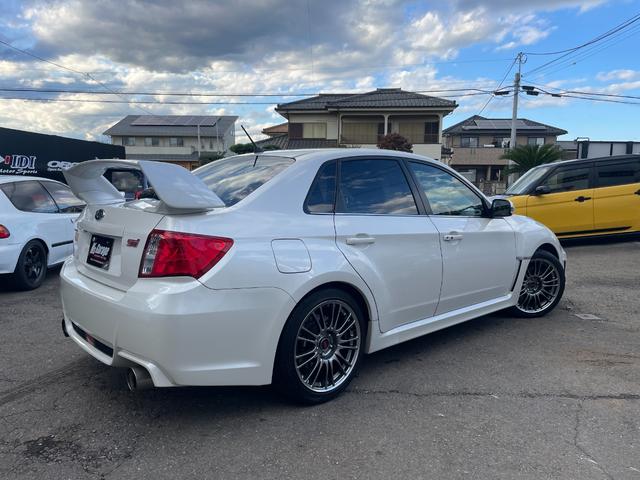 インプレッサ WRX STi フジツボA-Rマフラー/タン革シート/シートヒーター/STI BBS アルミホイール/SIドライブ/フルセグTVナビ/Bluetooth/純正リアスポイラー/ETC/プッシュスタート/スペアタイヤ(4枚目)
