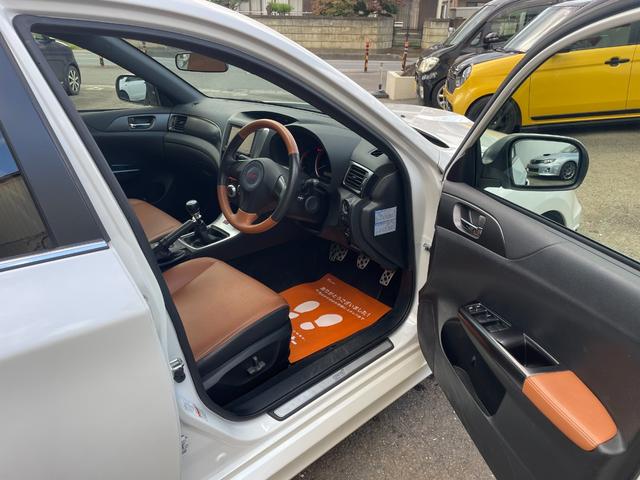 インプレッサ WRX STi フジツボA-Rマフラー/タン革シート/シートヒーター/STI BBS アルミホイール/SIドライブ/フルセグTVナビ/Bluetooth/純正リアスポイラー/ETC/プッシュスタート/スペアタイヤ(32枚目)