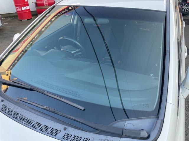 シビック タイプＲ　アドバン１８インチアルミホイール／黒内装／純正ナビ／モデューロサスペンション／無限ドアバイザー／ＥＴＣ／純正ブレンボキャリパー／プッシュスタート（23枚目）