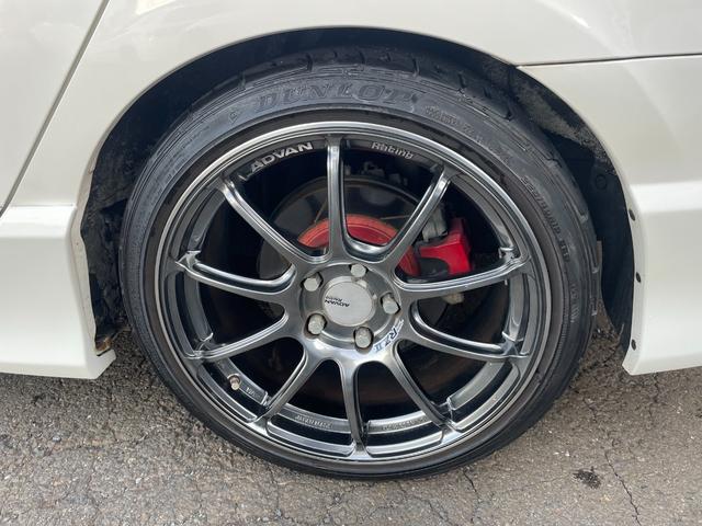 シビック タイプＲ　アドバン１８インチアルミホイール／黒内装／純正ナビ／モデューロサスペンション／無限ドアバイザー／ＥＴＣ／純正ブレンボキャリパー／プッシュスタート（33枚目）