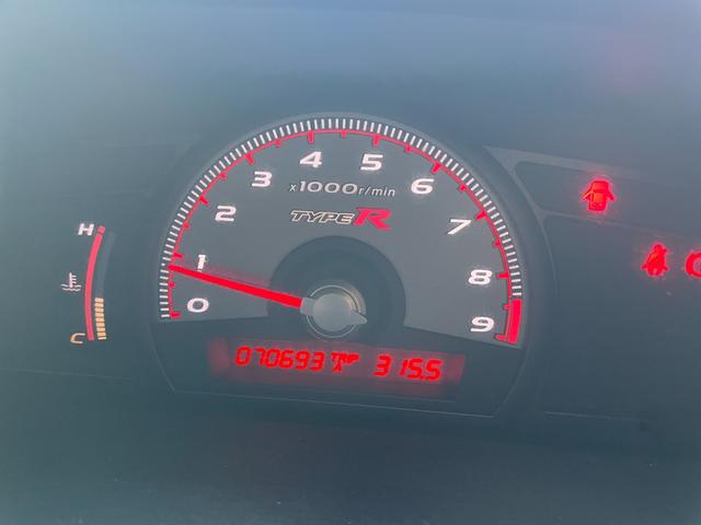 シビック タイプＲ　アドバン１８インチアルミホイール／黒内装／純正ナビ／モデューロサスペンション／無限ドアバイザー／ＥＴＣ／純正ブレンボキャリパー／プッシュスタート（39枚目）