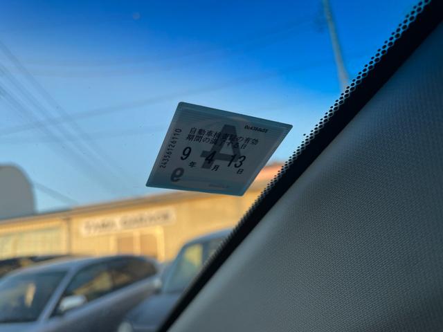 シビック タイプＲ　アドバン１８インチアルミホイール／黒内装／純正ナビ／モデューロサスペンション／無限ドアバイザー／ＥＴＣ／純正ブレンボキャリパー／プッシュスタート（66枚目）