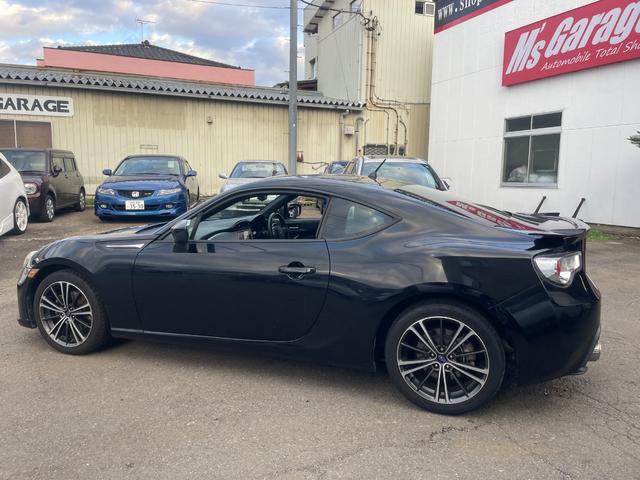 ＢＲＺ Ｓ　純正ナビ／Ｂｌｕｅｔｏｏｔｈ／フルセグＴＶ／６ＭＴ／純正アルミホイール／リアスポイラー／ドライブレコーダー／スマートキー／シートヒーター／バックカメラ（9枚目）