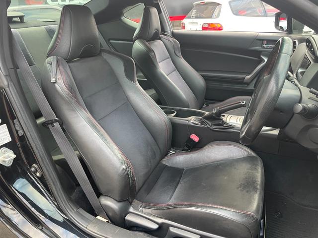 ＢＲＺ Ｓ　純正ナビ／Ｂｌｕｅｔｏｏｔｈ／フルセグＴＶ／６ＭＴ／純正アルミホイール／リアスポイラー／ドライブレコーダー／スマートキー／シートヒーター／バックカメラ（35枚目）