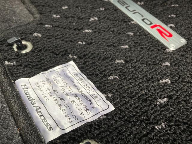 アコード ユーロＲ　無限エアロ　無限マフラー　無限サス　新品タイヤ２本装着　社外アルミホイール　後期型　無限ドアバイザー（40枚目）