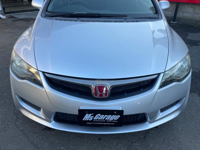 シビック タイプＲ　ノーマル車体／黒内装／Ｋ２０Ａエンジン／プッシュスタート／タイプＲ専用シート／６ＭＴ／純正ナビ／純正ブレンボキャリパー／ＨＩＤヘッドライト／パワーウインドウ／キーレス／純正１８インチアルミホイール（20枚目）