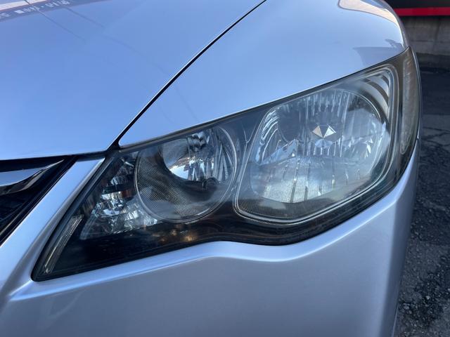 シビック タイプＲ　ノーマル車体／黒内装／Ｋ２０Ａエンジン／プッシュスタート／タイプＲ専用シート／６ＭＴ／純正ナビ／純正ブレンボキャリパー／ＨＩＤヘッドライト／パワーウインドウ／キーレス／純正１８インチアルミホイール（21枚目）