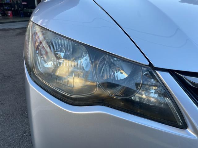 シビック タイプＲ　ノーマル車体／黒内装／Ｋ２０Ａエンジン／プッシュスタート／タイプＲ専用シート／６ＭＴ／純正ナビ／純正ブレンボキャリパー／ＨＩＤヘッドライト／パワーウインドウ／キーレス／純正１８インチアルミホイール（22枚目）