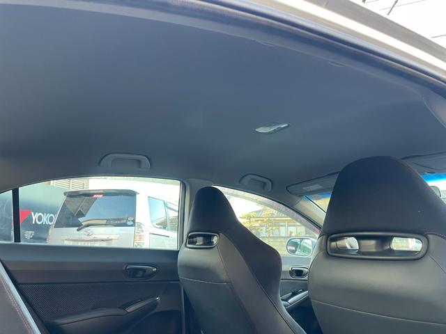 シビック タイプＲ　ノーマル車体／黒内装／Ｋ２０Ａエンジン／プッシュスタート／タイプＲ専用シート／６ＭＴ／純正ナビ／純正ブレンボキャリパー／ＨＩＤヘッドライト／パワーウインドウ／キーレス／純正１８インチアルミホイール（52枚目）