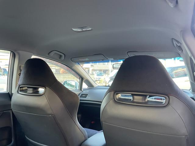 シビック タイプＲ　ノーマル車体／黒内装／Ｋ２０Ａエンジン／プッシュスタート／タイプＲ専用シート／６ＭＴ／純正ナビ／純正ブレンボキャリパー／ＨＩＤヘッドライト／パワーウインドウ／キーレス／純正１８インチアルミホイール（54枚目）