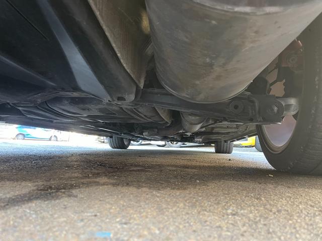 シビック タイプＲ　ノーマル車体／黒内装／Ｋ２０Ａエンジン／プッシュスタート／タイプＲ専用シート／６ＭＴ／純正ナビ／純正ブレンボキャリパー／ＨＩＤヘッドライト／パワーウインドウ／キーレス／純正１８インチアルミホイール（67枚目）