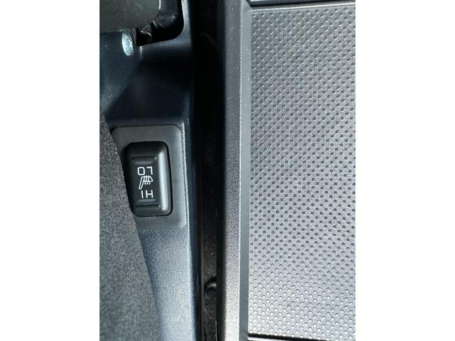 デリカＤ：５ Ｄ　パワーパッケージ　両面パワスラ　ナビ　アルパイン　フリップダウンモニター　バックカメラ　パドルシフト　シートヒーター　ビルトイン　ＥＴＣ　クルーズコントロール付き　１６インチ社外ホイール　新品オールテレーンタイヤ（26枚目）