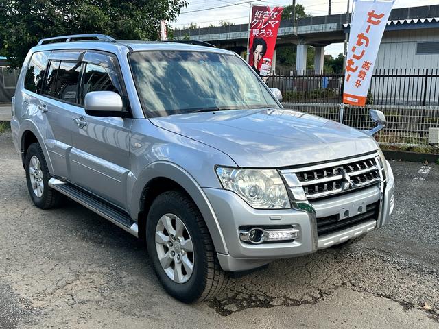 パジェロ ロング　ＧＲ　ディーゼルターボＧＲ　４ＷＤ１オーナー　ＥＴＣ車載器　禁煙車　スマートキー　キーレス　３列シート　純正ホイール　Ｗエアコン　バックカメラ　クルーズコントロール付き（2枚目）