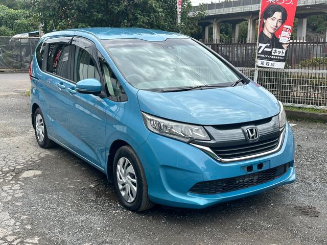 フリード Ｇ・ホンダセンシング　ＥＴＣ　ナビテレビ　バックカメラ　ＵＶカットパッケージ　ＨＩＤ　ヘッドライト　フロントフォグ　純正ホイール　ハーフレーザーシート（7枚目）