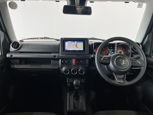 ジムニー ＸＣ　届出済未使用車　スズキセーフティサポート　デュアルセンサーブレーキサポート　ハイビームアシスト　クルーズコントロール　シートヒーター　ＬＥＤヘッドライト　プッシュスタート　純正１６インチアルミホイール（3枚目）