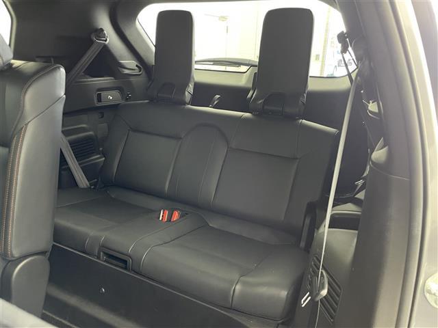 アウトランダーＰＨＥＶ Ｐ　純正９インチナビ　ＢＯＳＥサウンド　ワイヤレス充電器　ｅ－Ａｓｓｉｓｔ　衝突被害軽減ブレーキ　レーダークルコン　レザーシート　パワーシート　シートヒーター　ＢＳＭ　ＡＣ１００Ｖ　充電ケーブル積載　禁煙（33枚目）