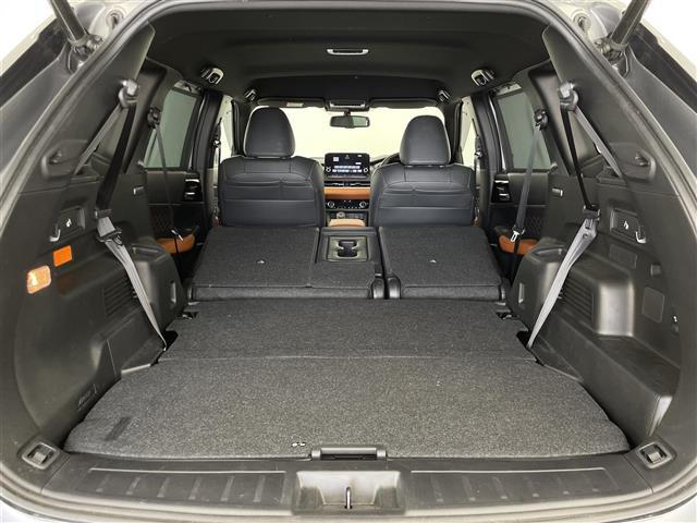 アウトランダーＰＨＥＶ Ｐ　純正９インチナビ　ＢＯＳＥサウンド　ワイヤレス充電器　ｅ－Ａｓｓｉｓｔ　衝突被害軽減ブレーキ　レーダークルコン　レザーシート　パワーシート　シートヒーター　ＢＳＭ　ＡＣ１００Ｖ　充電ケーブル積載　禁煙（35枚目）