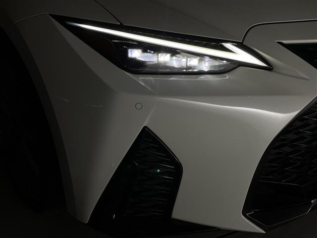ＩＳ ＩＳ３００ｈ　Ｆスポーツ　純正１０．３インチナビ　ムーンルーフ　パノラミックビューモニター　ＦＳＰＯＲＴ専用本革スポーツシート　三眼ＬＥＤヘッドライト　ブラインドスポットモニター　レクサスセーフティ　純正ＥＴＣ２．０　禁煙車（43枚目）