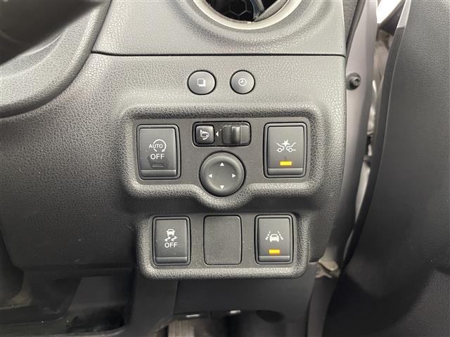 ノート Ｘ　ＤＩＧ－Ｓ　Ｖセレクション＋セーフティ　エマージェンシーブレーキ　純正ナビ　フルセグＴＶ　バックカメラ　車線逸脱防止支援　インテリジェントキー　プッシュスタート　スペアキー　ＬＥＤヘッドライト　オートライト　スーパーチャージャー　禁煙車（25枚目）