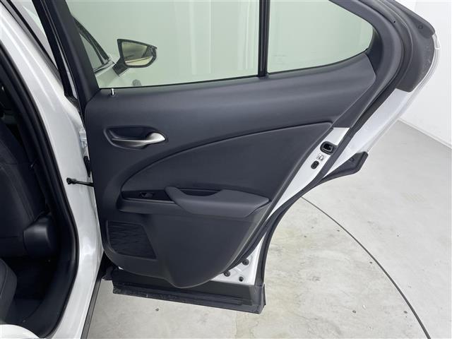 UX UX250h バージョンC パノラミックビューモニター BSM 純正10.3型メーカーナビ 合皮シート シートヒーター ポジションメモリー機能付パワーシート 追従クルーズコントロール LEDヘッドライト ETC2.0 禁煙車(41枚目)