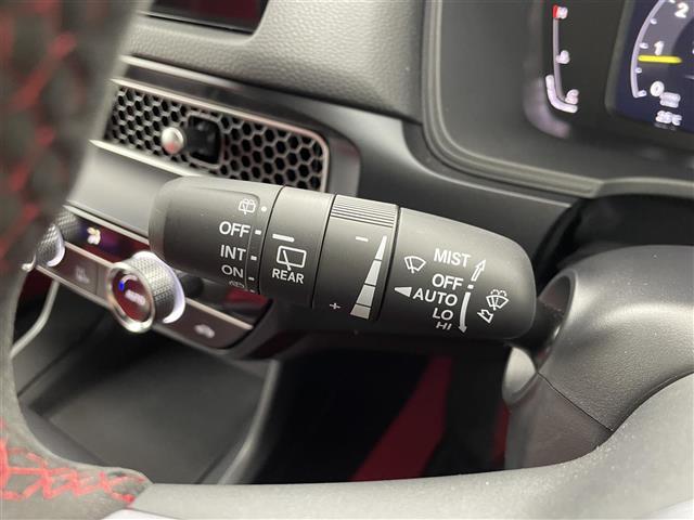 シビック タイプＲ　６速ＭＴ　ホンダコネクトディスプレー　ＥＴＣ２．０　Ｂｒｅｍｂｏキャリパー　タイプＲ専用１９インチリバースリムアルミホイール　ホンダセンシング　ＬｏｇＲ　前後ドライブレコーダー　ＬＥＤランプ　禁煙車（22枚目）