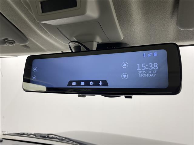 ジムニーシエラ ＪＣ　ケンウッド８インチナビ　フルセグＴＶ　バックカメラ　衝突軽減　クルーズコントロール　シートヒーター　ＬＥＤヘッドライト　バックソナー　ＥＴＣ　ミラー型ドライブレコーダー　スマートキー　４ＷＤ　禁煙車（3枚目）