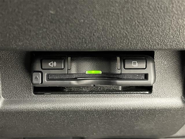 ジムニーシエラ ＪＣ　ケンウッド８インチナビ　フルセグＴＶ　バックカメラ　衝突軽減　クルーズコントロール　シートヒーター　ＬＥＤヘッドライト　バックソナー　ＥＴＣ　ミラー型ドライブレコーダー　スマートキー　４ＷＤ　禁煙車（8枚目）