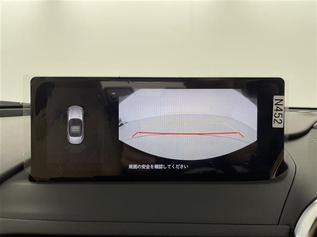ロードスター Ｓレザーパッケージ　Ｖセレクション　６ＭＴ　ＢＯＳＥサウンド　純正８．８インチセンターディスプレイ　バックカメラ　プッシュスタート　スマートキー　ＥＴＣ　ＬＥＤヘッドランプ　シートヒーター　ナッパレザー（スポーツタン）シート　　禁煙車（7枚目）