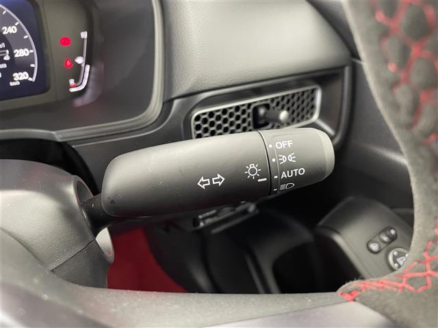 シビック タイプR 6速マニュアル 純正9インチナビ Bカメラ Bremboキャリパー リアウィング ホンダセンシング 純正19インチAW BSM LEDヘッドライト 衝突軽減ブレーキ クリアランスソナー ETC 禁煙車(23枚目)