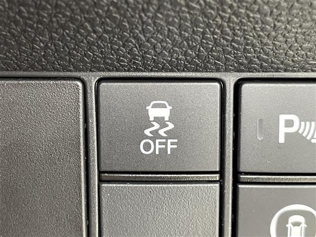 シビック タイプR 6速マニュアル 純正9インチナビ Bカメラ Bremboキャリパー リアウィング ホンダセンシング 純正19インチAW BSM LEDヘッドライト 衝突軽減ブレーキ クリアランスソナー ETC 禁煙車(26枚目)