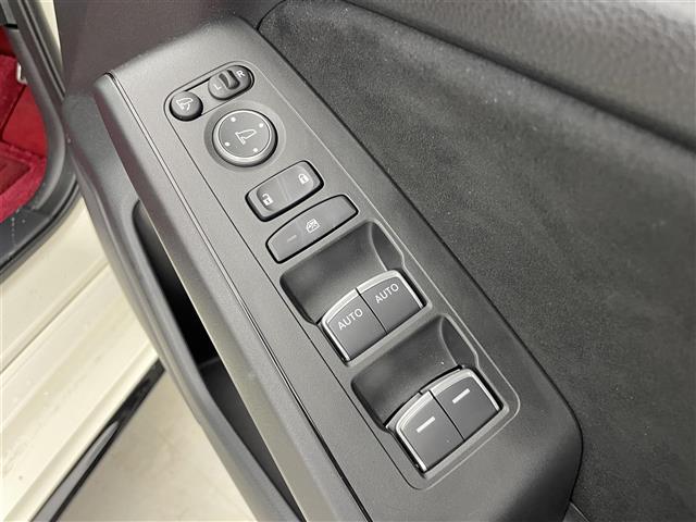 シビック タイプR 6速マニュアル 純正9インチナビ Bカメラ Bremboキャリパー リアウィング ホンダセンシング 純正19インチAW BSM LEDヘッドライト 衝突軽減ブレーキ クリアランスソナー ETC 禁煙車(27枚目)