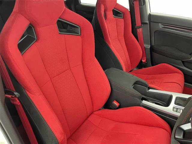 シビック タイプR 6速マニュアル 純正9インチナビ Bカメラ Bremboキャリパー リアウィング ホンダセンシング 純正19インチAW BSM LEDヘッドライト 衝突軽減ブレーキ クリアランスソナー ETC 禁煙車(30枚目)