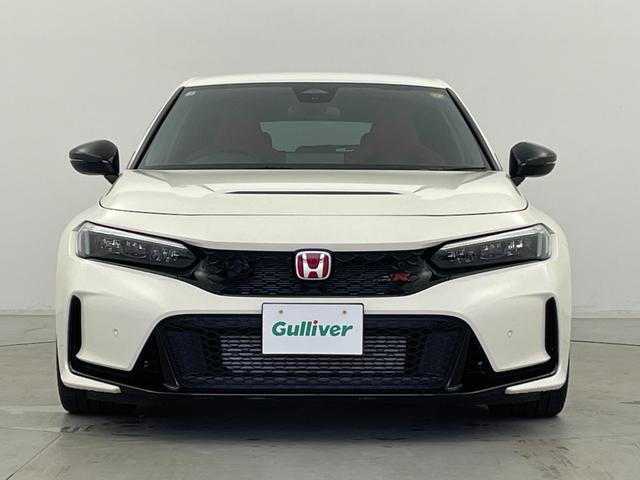 シビック タイプR 6速マニュアル 純正9インチナビ Bカメラ Bremboキャリパー リアウィング ホンダセンシング 純正19インチAW BSM LEDヘッドライト 衝突軽減ブレーキ クリアランスソナー ETC 禁煙車(46枚目)