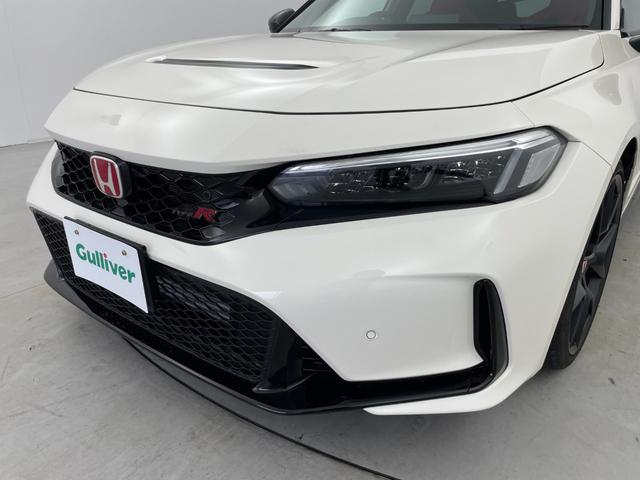 シビック タイプR 6速マニュアル 純正9インチナビ Bカメラ Bremboキャリパー リアウィング ホンダセンシング 純正19インチAW BSM LEDヘッドライト 衝突軽減ブレーキ クリアランスソナー ETC 禁煙車(64枚目)