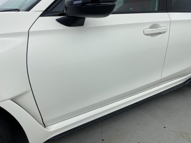 シビック タイプR 6速マニュアル 純正9インチナビ Bカメラ Bremboキャリパー リアウィング ホンダセンシング 純正19インチAW BSM LEDヘッドライト 衝突軽減ブレーキ クリアランスソナー ETC 禁煙車(66枚目)