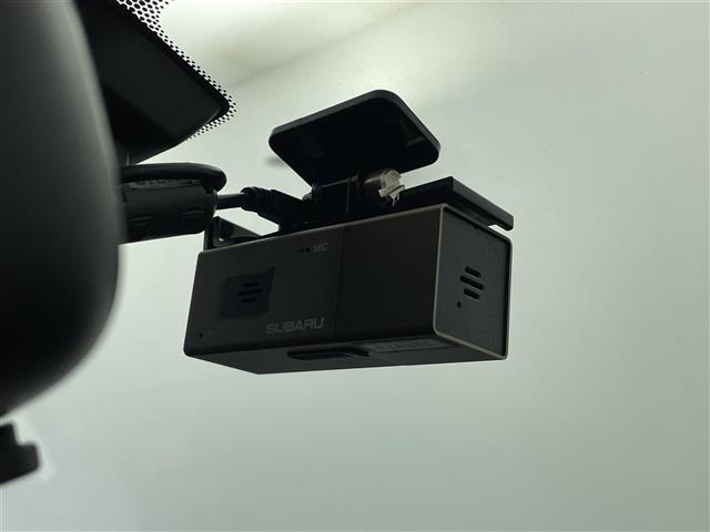 レヴォーグ １．６ＧＴ－Ｓアイサイト　純正ナビ　バックカメラ　黒本革シート　シートヒーター／ポジションメモリー機能付き　ＢＩＬＳＴＥＩＮ製ダンパー　サテンメッキドアミラー　アイサイトＶｅｒ３　４ＷＤ　スマートキー　ＬＥＤライナー　禁煙車（10枚目）