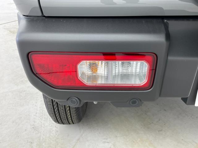 ジムニー XC 届出済未使用車 スズキセーフティサポート LEDヘッドライト 純正16インチアルミホイール シートヒーター クルーズコントロール 4WD コーナーセンサー ETC オートマチックハイビーム スマートキ(70枚目)