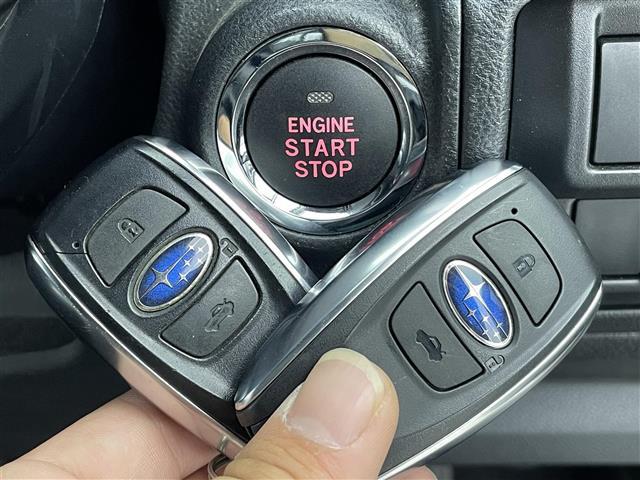 インプレッサスポーツ ２．０ｉ－Ｌアイサイト　７インチナビ　ＬＥＤヘッドランプ／フォグ　ステアリング連動ヘッドランプ　バックカメラ　純正ドライブレコーダー　プッシュスタート　スマートキー　４ＷＤ　パドルシフト　ＥＴＣ　革巻きステアリング　禁煙車（8枚目）