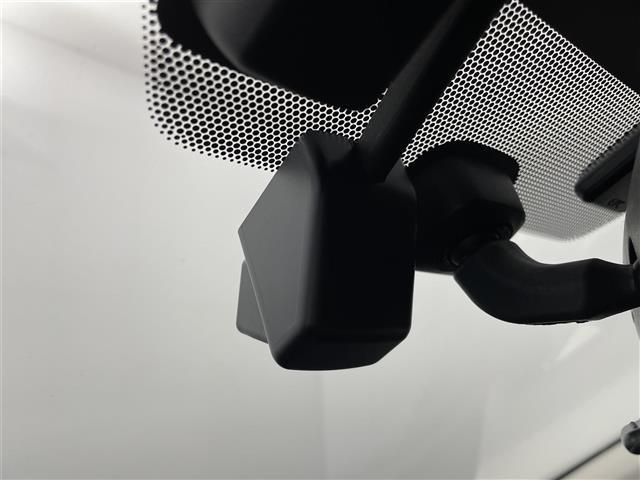 インプレッサスポーツ ２．０ｉ－Ｌアイサイト　７インチナビ　ＬＥＤヘッドランプ／フォグ　ステアリング連動ヘッドランプ　バックカメラ　純正ドライブレコーダー　プッシュスタート　スマートキー　４ＷＤ　パドルシフト　ＥＴＣ　革巻きステアリング　禁煙車（9枚目）