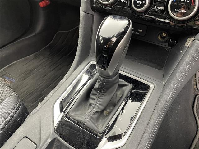 インプレッサスポーツ ２．０ｉ－Ｌアイサイト　７インチナビ　ＬＥＤヘッドランプ／フォグ　ステアリング連動ヘッドランプ　バックカメラ　純正ドライブレコーダー　プッシュスタート　スマートキー　４ＷＤ　パドルシフト　ＥＴＣ　革巻きステアリング　禁煙車（19枚目）