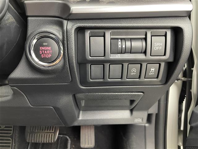 インプレッサスポーツ ２．０ｉ－Ｌアイサイト　７インチナビ　ＬＥＤヘッドランプ／フォグ　ステアリング連動ヘッドランプ　バックカメラ　純正ドライブレコーダー　プッシュスタート　スマートキー　４ＷＤ　パドルシフト　ＥＴＣ　革巻きステアリング　禁煙車（26枚目）