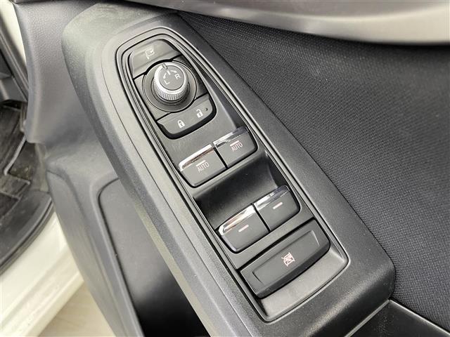 インプレッサスポーツ ２．０ｉ－Ｌアイサイト　７インチナビ　ＬＥＤヘッドランプ／フォグ　ステアリング連動ヘッドランプ　バックカメラ　純正ドライブレコーダー　プッシュスタート　スマートキー　４ＷＤ　パドルシフト　ＥＴＣ　革巻きステアリング　禁煙車（27枚目）