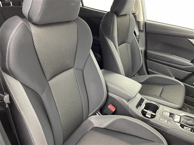 インプレッサスポーツ ２．０ｉ－Ｌアイサイト　７インチナビ　ＬＥＤヘッドランプ／フォグ　ステアリング連動ヘッドランプ　バックカメラ　純正ドライブレコーダー　プッシュスタート　スマートキー　４ＷＤ　パドルシフト　ＥＴＣ　革巻きステアリング　禁煙車（30枚目）