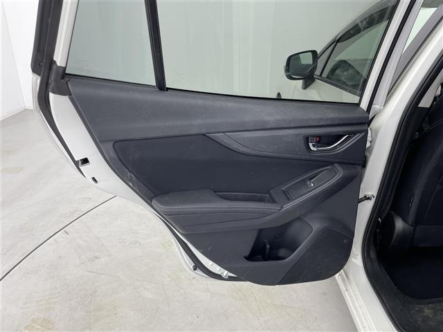 インプレッサスポーツ ２．０ｉ－Ｌアイサイト　７インチナビ　ＬＥＤヘッドランプ／フォグ　ステアリング連動ヘッドランプ　バックカメラ　純正ドライブレコーダー　プッシュスタート　スマートキー　４ＷＤ　パドルシフト　ＥＴＣ　革巻きステアリング　禁煙車（40枚目）