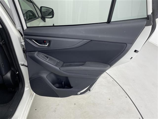 インプレッサスポーツ ２．０ｉ－Ｌアイサイト　７インチナビ　ＬＥＤヘッドランプ／フォグ　ステアリング連動ヘッドランプ　バックカメラ　純正ドライブレコーダー　プッシュスタート　スマートキー　４ＷＤ　パドルシフト　ＥＴＣ　革巻きステアリング　禁煙車（41枚目）