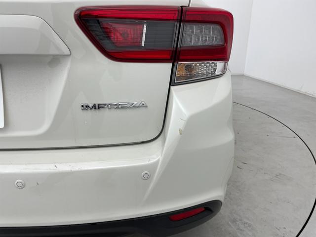 インプレッサスポーツ ２．０ｉ－Ｌアイサイト　７インチナビ　ＬＥＤヘッドランプ／フォグ　ステアリング連動ヘッドランプ　バックカメラ　純正ドライブレコーダー　プッシュスタート　スマートキー　４ＷＤ　パドルシフト　ＥＴＣ　革巻きステアリング　禁煙車（70枚目）